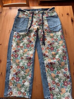 NWT! Amazingly gorgeous Oli & Hali Floral Patchwork Women's Jeans Size XL